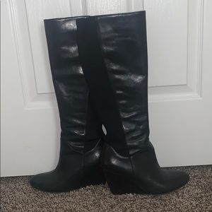 Women’s Nine West wedge boots size 8.